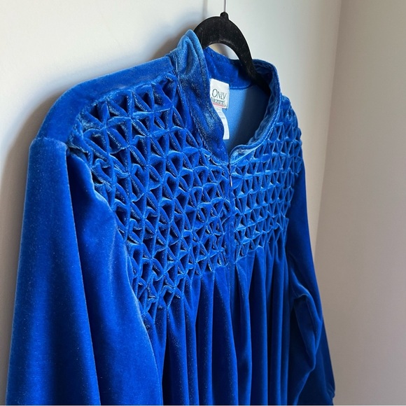 Only Necessities Velvet Blue Nightgown - Size 1X - Picture 4 of 10